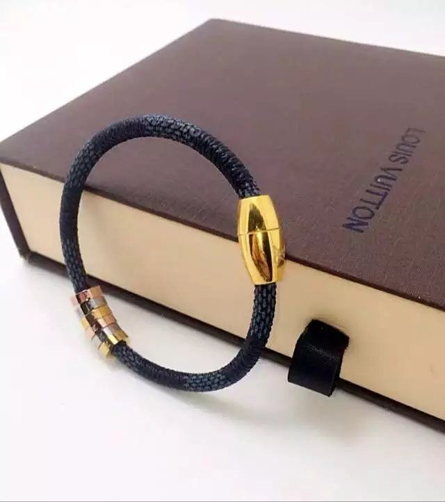 Louis Vuitton Bracelet ID:20220807-299